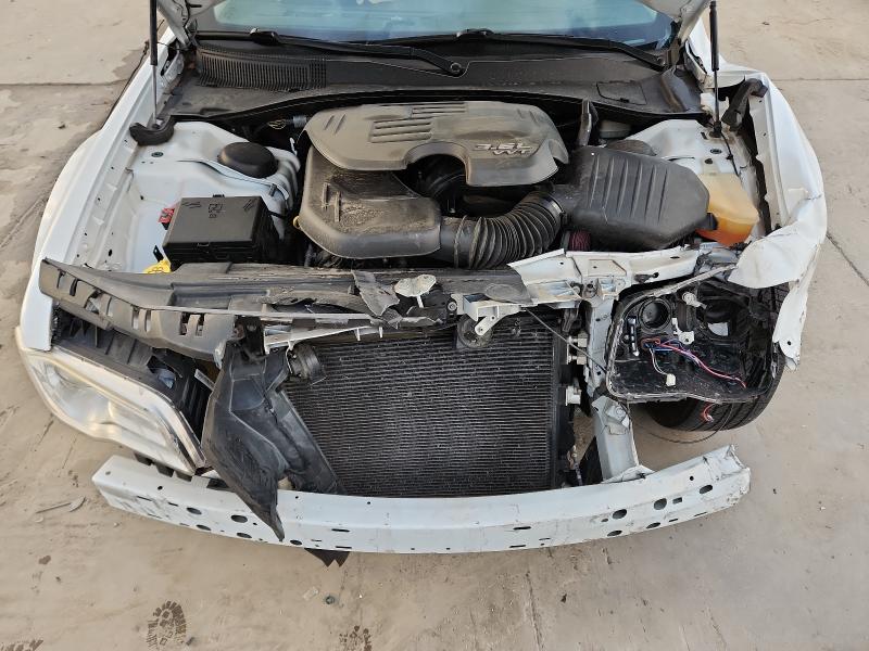 Photo 11 from auction – 2014 CHRYSLER 300C with VIN 2C3CCAEG8EH358177