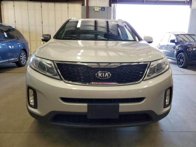 Photo 5 from auction – 2015 KIA SORENTO LX with VIN 5XYKTCA69FG593347