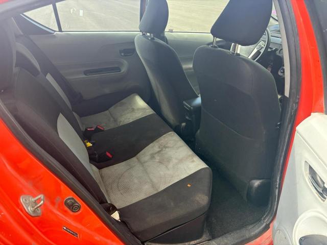 Photo 6 from auction – 2013 TOYOTA PRIUS C with VIN JTDKDTB39D1037540