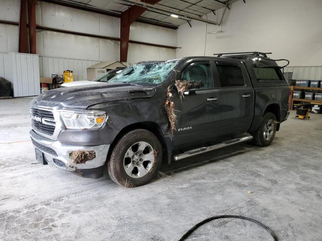 RAM 1500 BIG H 2019 z numerem VIN 1C6SRFFT4KN647775 - Zdjęcie z aukcji