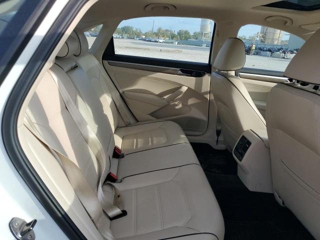 Photo 10 from auction – 2017 VOLKSWAGEN PASSAT SE with VIN 1VWGT7A38HC083868