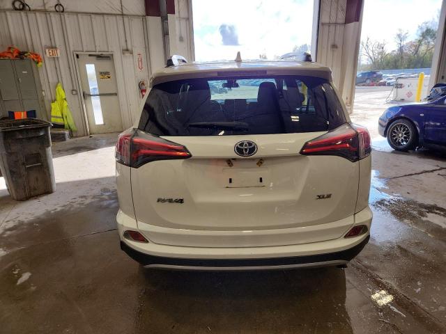Photo 6 from auction – 2018 TOYOTA RAV4 ADVEN with VIN JTMWFREV0JJ736661