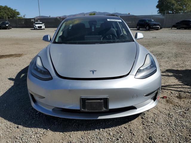 Photo 5 from auction – 2018 TESLA MODEL 3 with VIN 5YJ3E1EB6JF069311