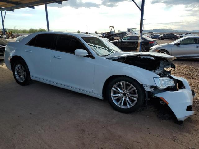 Photo 4 from auction – 2017 CHRYSLER 300 LIMITE with VIN 2C3CCAAG4HH609948