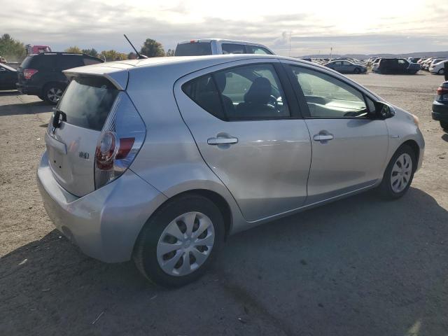 Photo 3 from auction – 2012 TOYOTA PRIUS C with VIN JTDKDTB3XC1527564