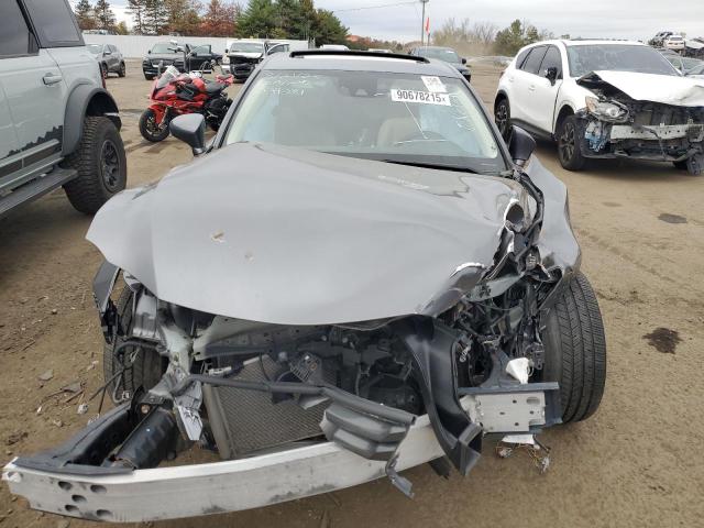 Photo 5 from auction – 2019 LEXUS IS 300 with VIN JTHC81D22K5039281
