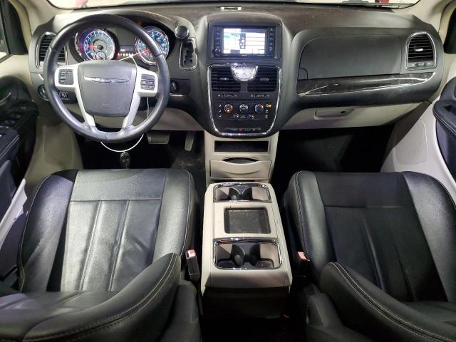 Photo 8 from auction – 2016 CHRYSLER TOWN & COU with VIN 2C4RC1AG4GR200573