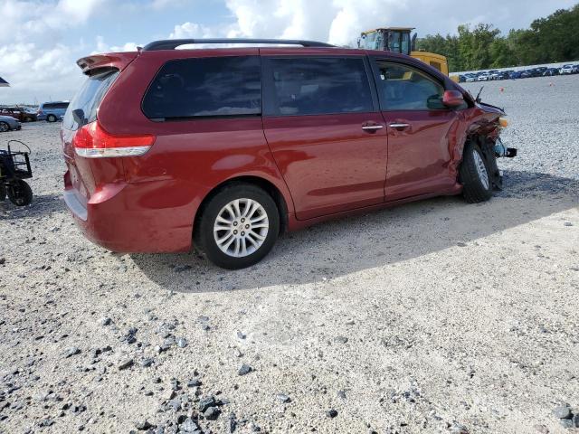 Photo 3 from auction – 2014 TOYOTA SIENNA XLE with VIN 5TDYK3DC8ES479503