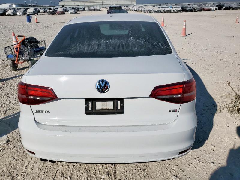 Photo 6 from auction – 2017 VOLKSWAGEN JETTA S with VIN 3VW2B7AJ3HM380055