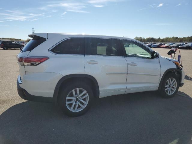 Photo 3 from auction – 2016 TOYOTA HIGHLANDER with VIN 5TDBKRFH2GS268009
