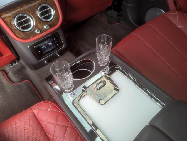 صورة رقم 9 من المزاد - 2018 BENTLEY BENTAYGA مع VIN SJAAC2ZV8JC021962
