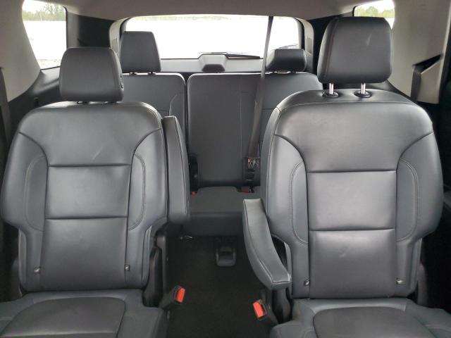 Photo 10 from auction – 2018 CHEVROLET TRAVERSE L with VIN 1GNERHKW2JJ186879