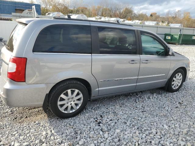 Photo 3 from auction – 2015 CHRYSLER TOWN & COU with VIN 2C4RC1BG3FR544506