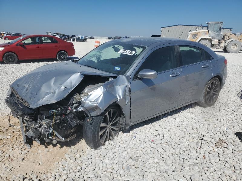 CHRYSLER 200 LIMITE 2013 with VIN 1C3CCBCG3DN522742 - Photo from auction