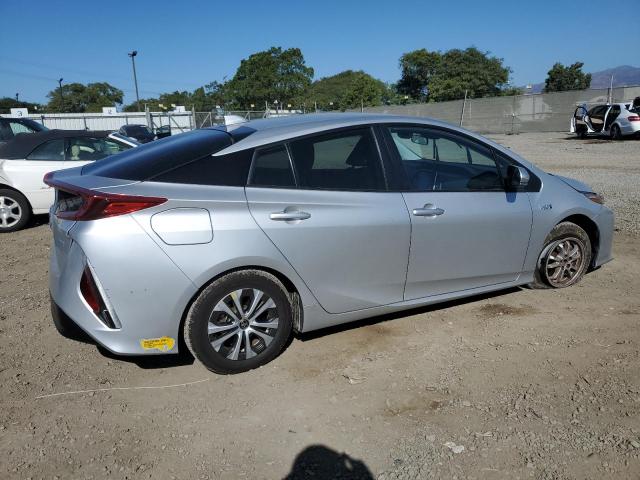 Photo 3 from auction – 2022 TOYOTA PRIUS PRIM with VIN JTDKAMFP6N3205877