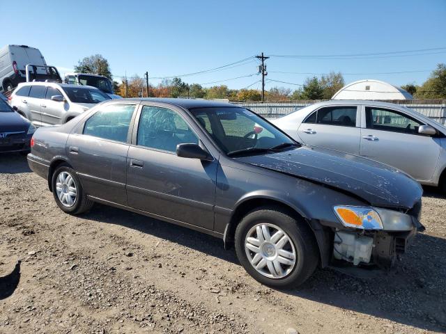 Photo 4 from auction – 2000 TOYOTA CAMRY CE with VIN 4T1BG22K5YU980601