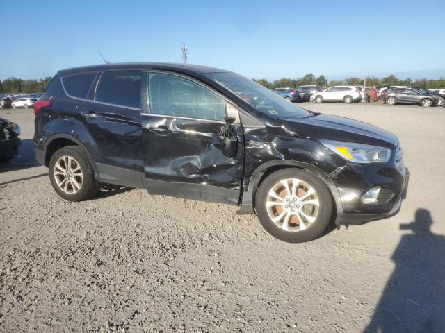 Photo 4 from auction – 2019 FORD ESCAPE SE with VIN 1FMCU9GD4KUC09120