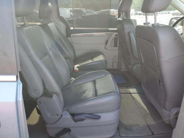 Photo 11 from auction – 2010 VOLKSWAGEN ROUTAN with VIN 2V4RW3D12AR246166