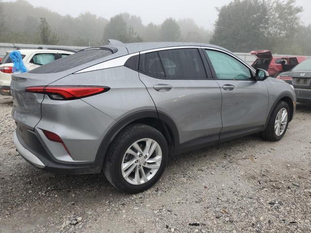 Zdjęcie 3 z aukcji – 2024 BUICK ENVISTA PR z VIN KL47LAE28RB064921