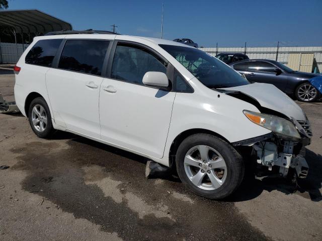 Photo 4 from auction – 2012 TOYOTA SIENNA LE with VIN 5TDKK3DC9CS227049