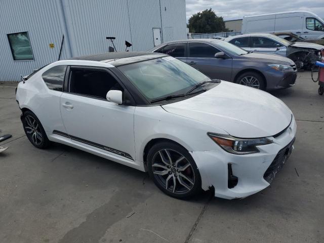 Photo 4 from auction – 2014 TOYOTA SCION TC with VIN JTKJF5C79E3069969