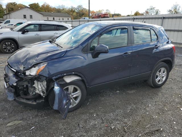 CHEVROLET TRAX LS 2018 with VIN 3GNCJNSBXJL405459 - Photo from auction