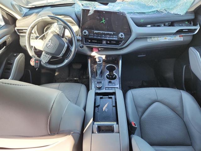 Photo 8 from auction – 2022 TOYOTA HIGHLANDER with VIN 5TDFZRBHXNS193527