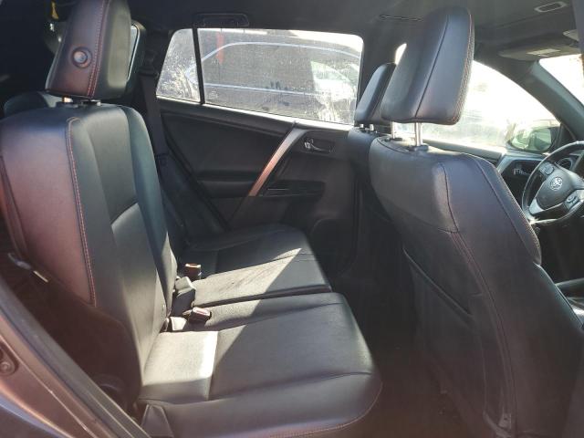 Photo 11 from auction – 2018 TOYOTA RAV4 SE with VIN JTMJFREV3JJ240831