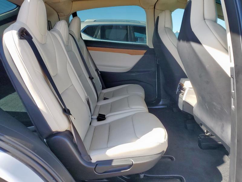 Photo 11 from auction – 2019 TESLA MODEL X with VIN 5YJXCAE41KF183128