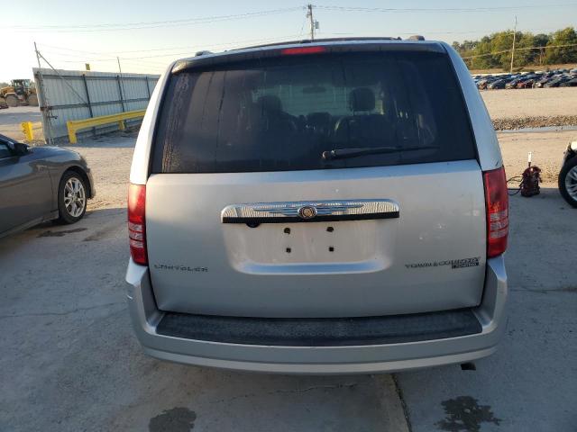 Photo 6 from auction – 2010 CHRYSLER TOWN & COU with VIN 2A4RR8D1XAR496098