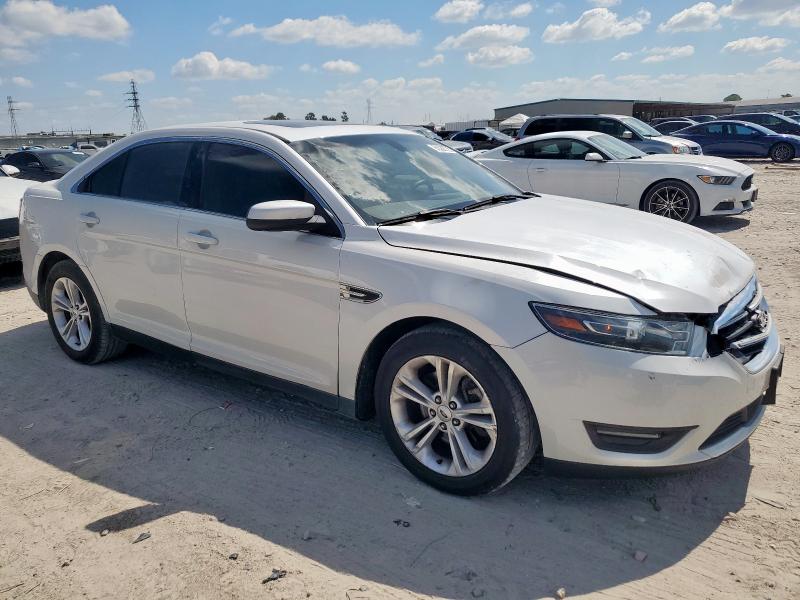 Photo 4 from auction – 2015 FORD TAURUS SEL with VIN 1FAHP2E87FG155045