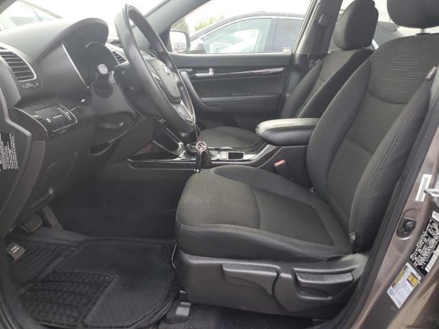 Photo 7 from auction – 2015 KIA SORENTO LX with VIN 5XYKT4A73FG636823