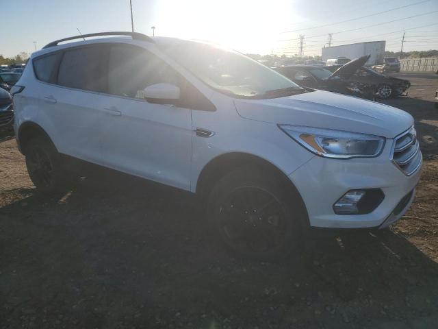 Photo 4 from auction – 2018 FORD ESCAPE SE with VIN 1FMCU9GD4JUD57413
