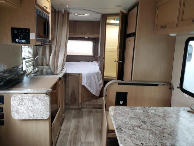 Photo 6 from auction – 2018 FORD ECONOLINE with VIN 1FDWE3FS5JDC21511