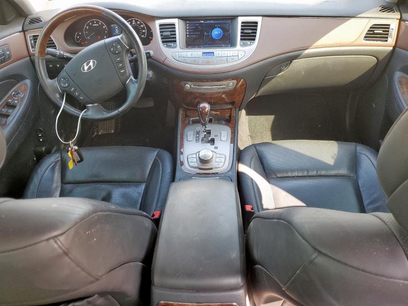 Photo 8 from auction – 2009 HYUNDAI GENESIS 4. with VIN KMHGC46FX9U031850