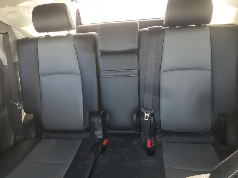 Photo 10 from auction – 2018 TOYOTA 4RUNNER SR with VIN JTEZU5JR2J5169023