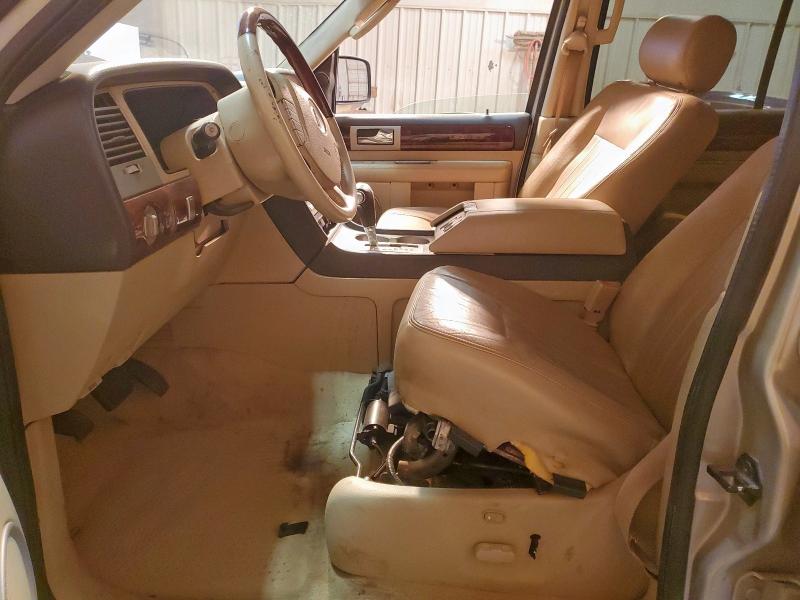 Photo 7 from auction – 2005 LINCOLN NAVIGATOR with VIN 5LMFU27595LJ11043