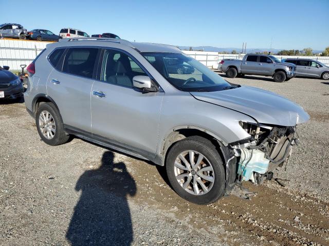 Photo 4 from auction – 2017 NISSAN ROGUE S with VIN KNMAT2MV2HP522192