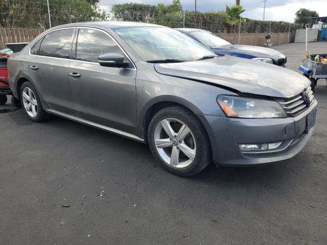 Photo 4 from auction – 2015 VOLKSWAGEN PASSAT S with VIN 1VWAT7A33FC099849