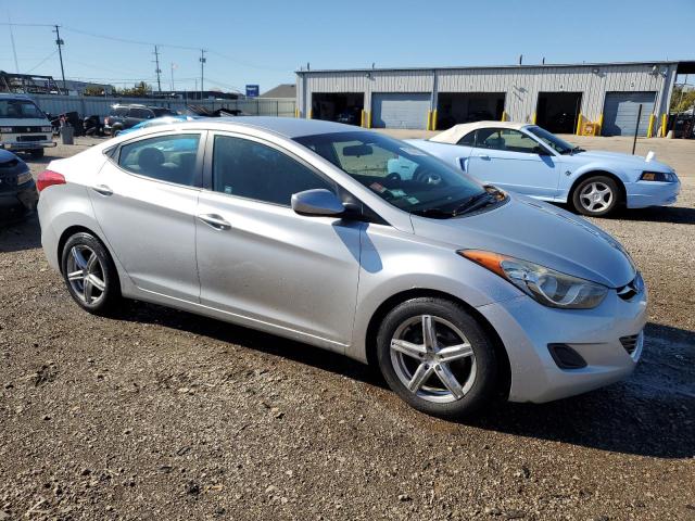 Photo 4 from auction – 2012 HYUNDAI ELANTRA GL with VIN 5NPDH4AE4CH063864