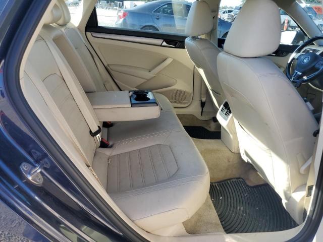 Photo 10 from auction – 2015 VOLKSWAGEN PASSAT SE with VIN 1VWBT7A35FC022453
