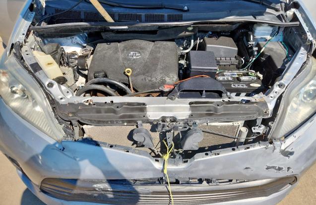 Photo 12 from auction – 2018 TOYOTA SIENNA XLE with VIN 5TDYZ3DC3JS920329