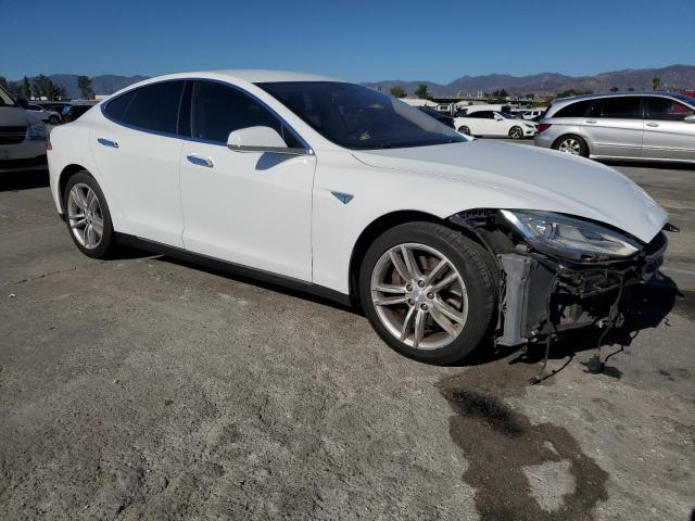 Photo 4 from auction – 2015 TESLA MODEL S 70 with VIN 5YJSA1S19FFP77014