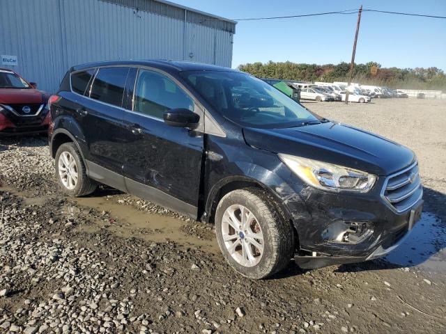Photo 4 from auction – 2017 FORD ESCAPE SE with VIN 1FMCU9GD1HUA44698