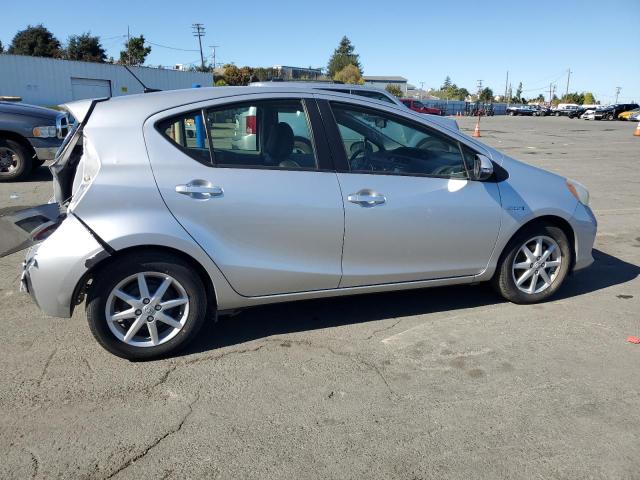 Photo 3 from auction – 2013 TOYOTA PRIUS C with VIN JTDKDTB32D1045351