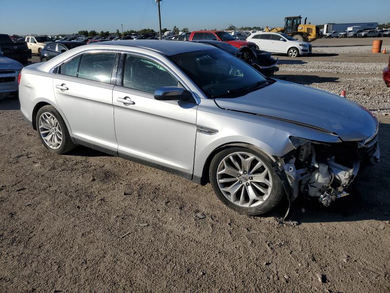 Photo 4 from auction – 2016 FORD TAURUS LIM with VIN 1FAHP2F88GG113144