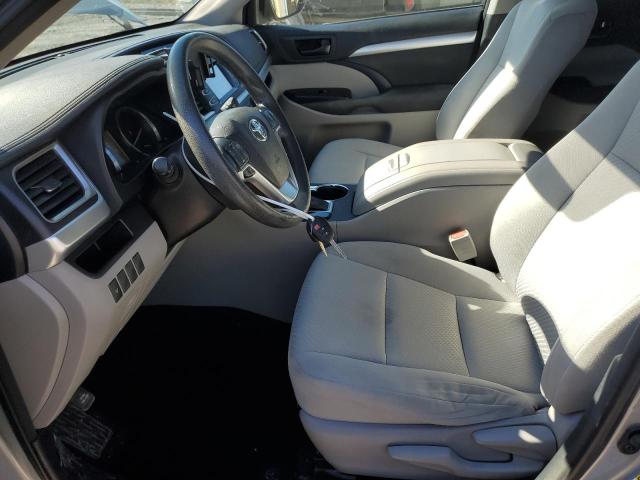 Photo 7 from auction – 2016 TOYOTA HIGHLANDER LE with VIN 5TDBKRFH9GS272431