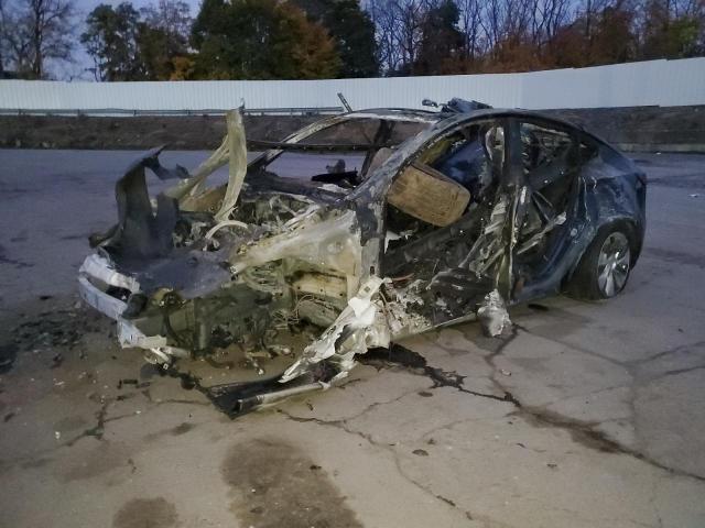 TESLA MODEL Y 2024 with VIN 7SAYGAEE5RF092460 - Photo from auction