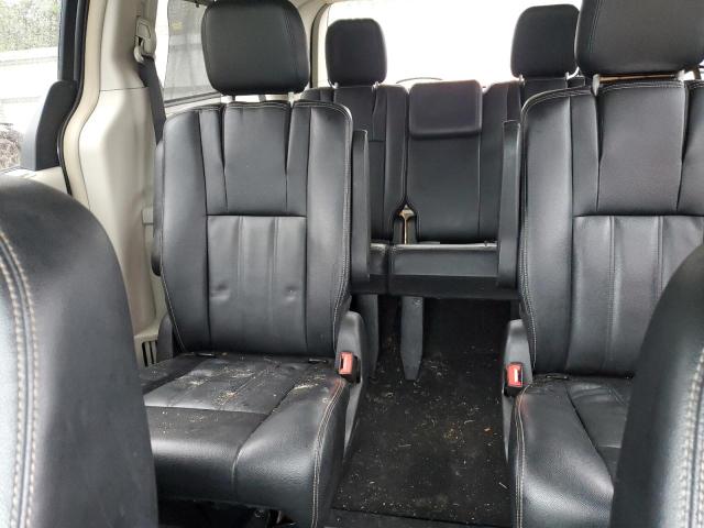 Photo 10 from auction – 2016 CHRYSLER TOWN & COU with VIN 2C4RC1BG0GR135414