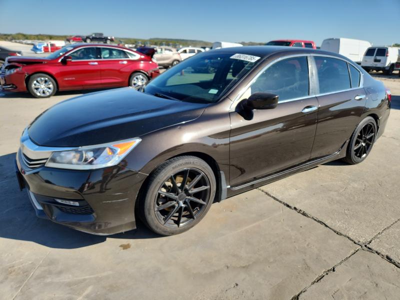 HONDA ACCORD 2017 with VIN 1HGCR2F55HA200400 - Photo from auction
